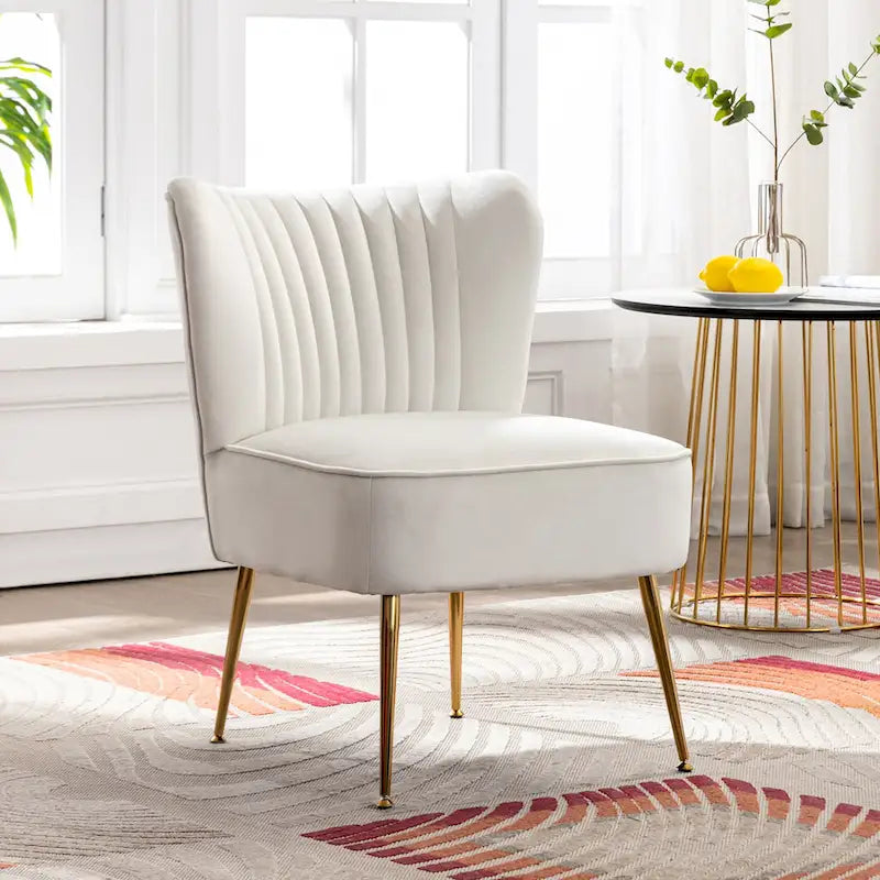 Fauteuil d'appoint capitonné en velours avec pieds dorés
